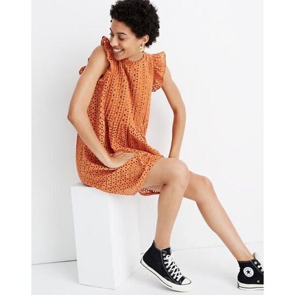 Madewell Eyelet Ruffle-Sleeve Pintuck
Mini Dress in Mulled Cider Mini Boho Med - Picture 2 of 10